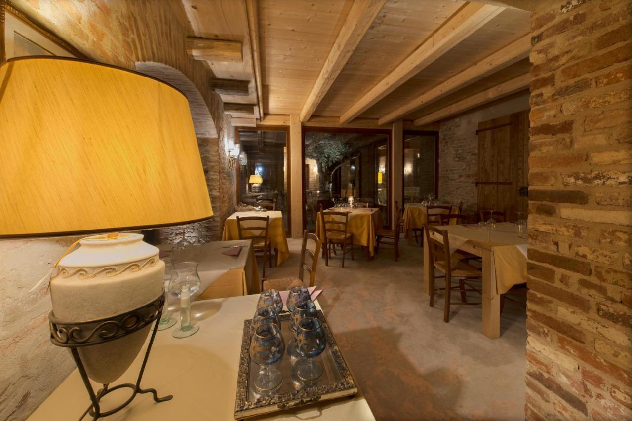 La Locanda Del Nocciolo Novello Exterior photo
