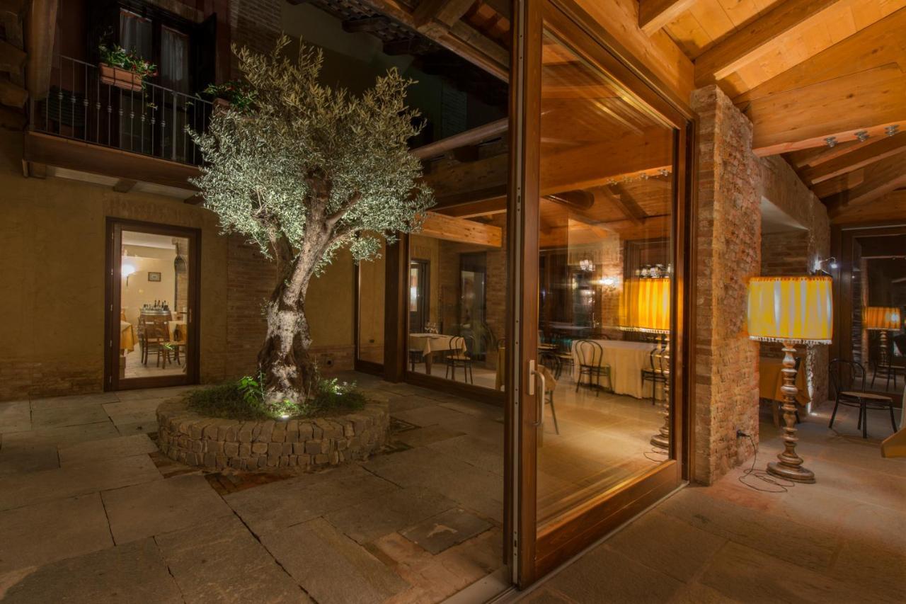 La Locanda Del Nocciolo Novello Exterior photo